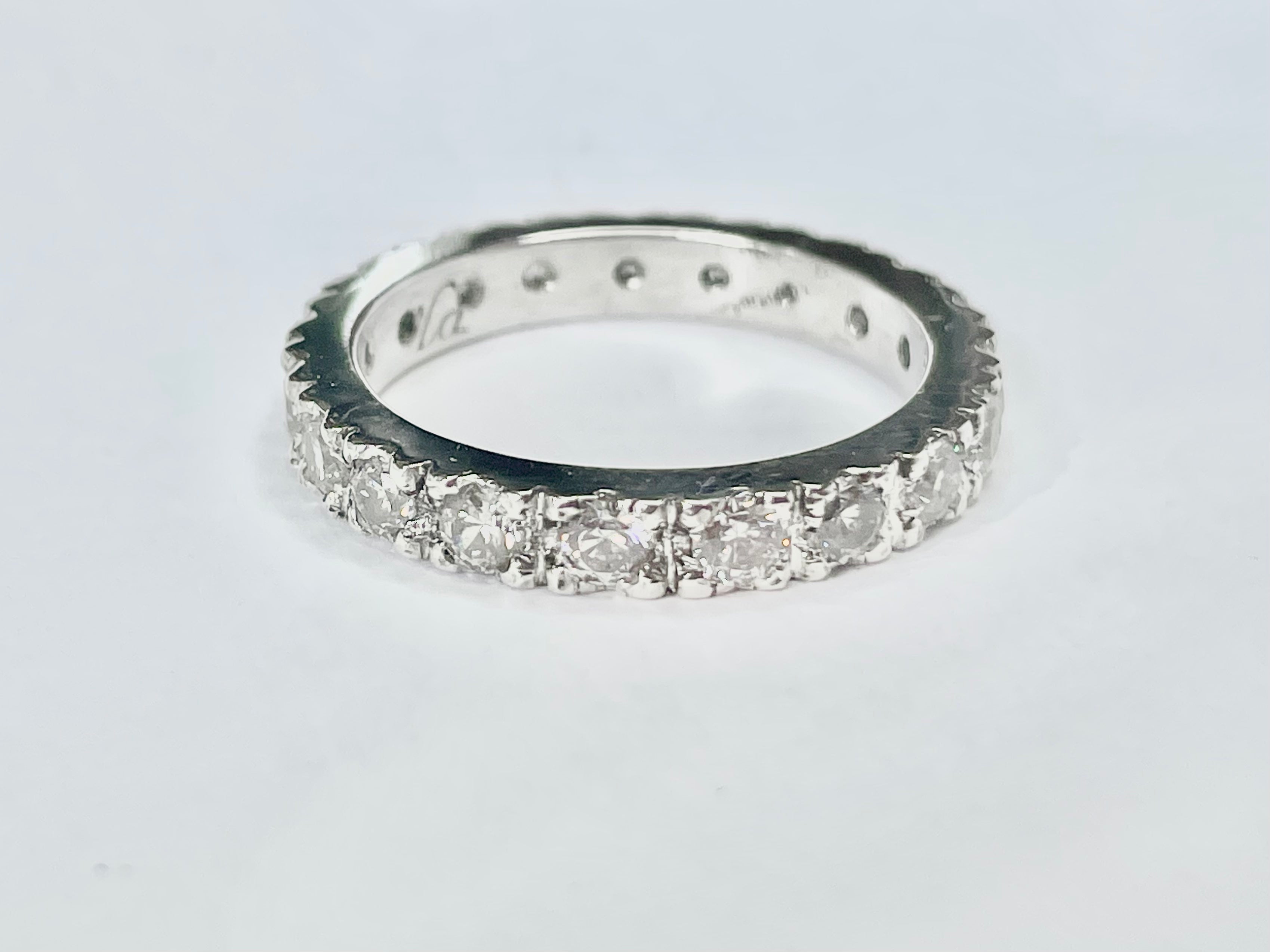 Anillo Eternity